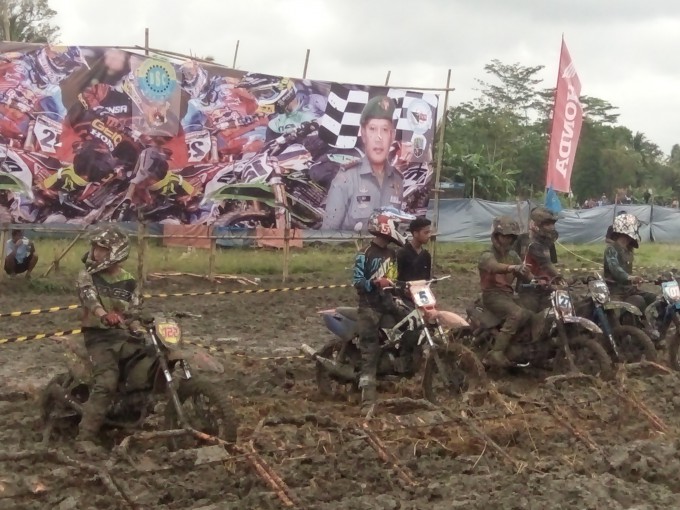 Dandim Cup Regional Open GrassTrack Motocross Karanggedang - Sruweng