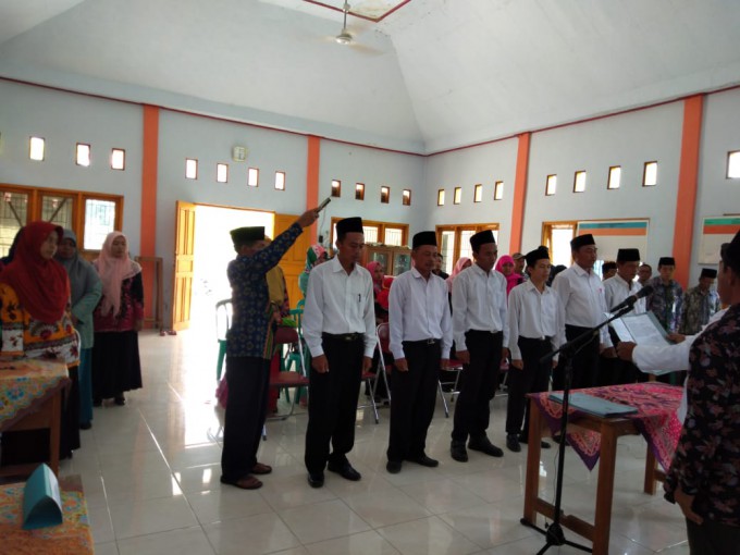 Pengambilan Sumpah dan Pelantikan Perangkat Desa Jatipurus