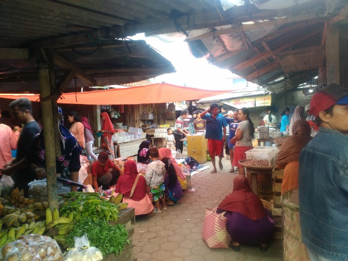 Pasar Tradisional Di Desa Mergosono
