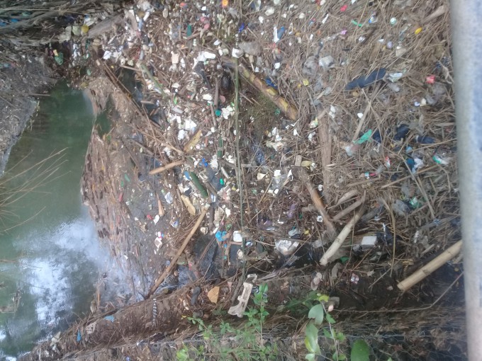 Aliran Sungai Gombong Penuh Sampah, Desa Serut Bertindak