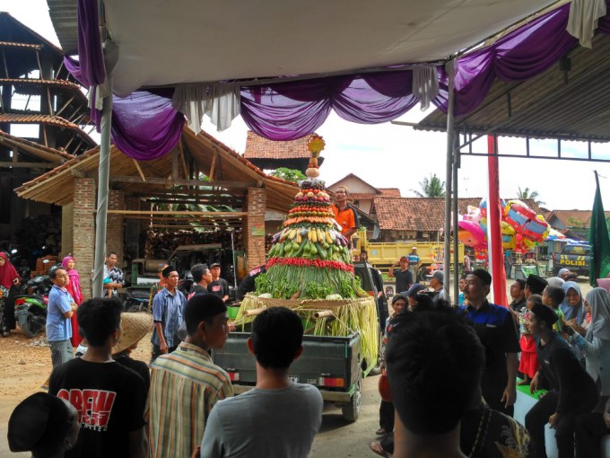 Sedekah Bumi dan Peringatan Maulid Nabi di Desa Kebulusan