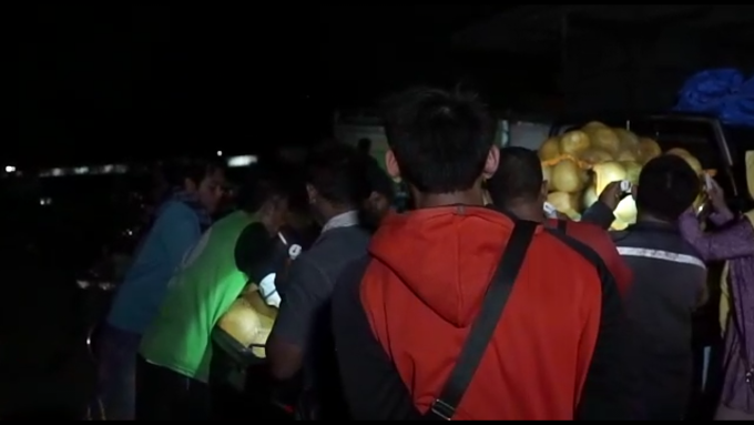 PASAR DESA PREMBUN MENJADI PUSAT PEREKONOMIAN MASYARAKAT