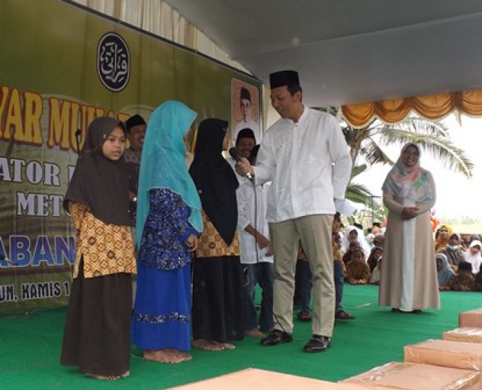 Ribuan Santri Hadiri Gebyar Muharram 1439 di Lapangan Mekarsari